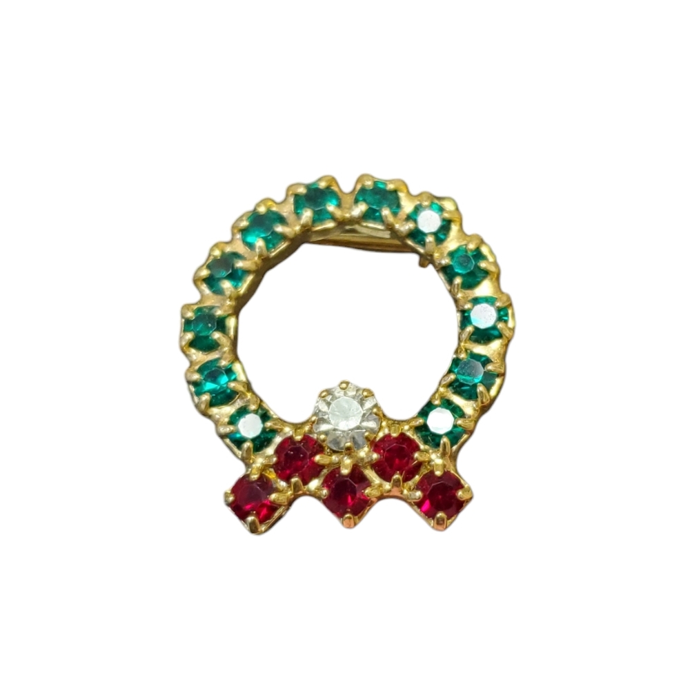 Christmas wreath pin